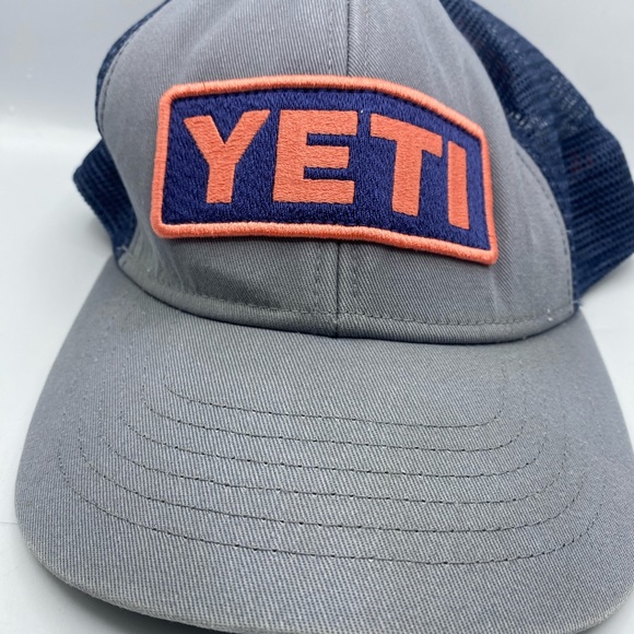 YETI Men's Logo Badge Trucker Hat blue grey pink baseball caps ball cap - Picture 2 of 5